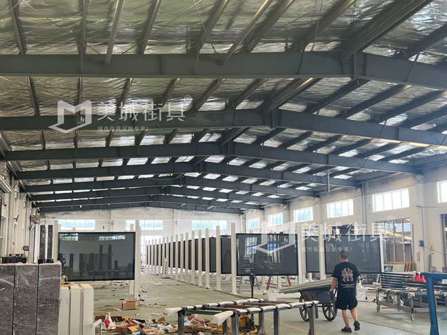 江蘇美城街具為新疆定制公交站臺第三批批發(fā)貨案例